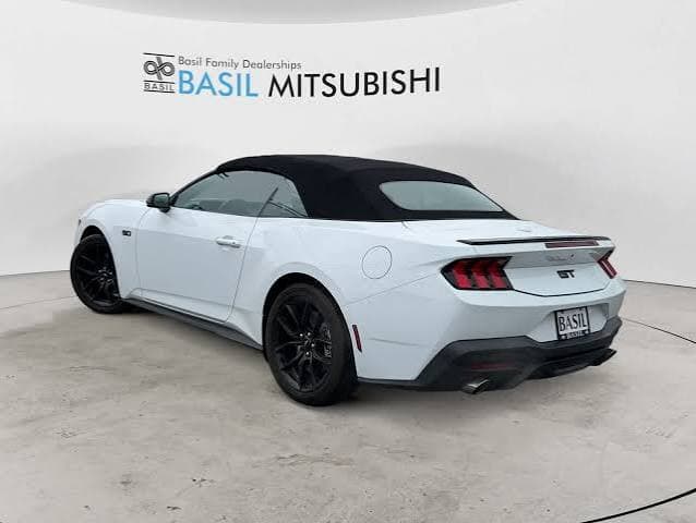 2025 Mustang photo 2