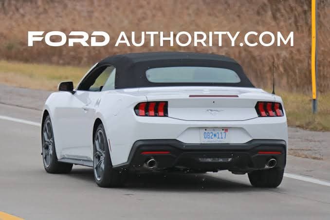 2025 Mustang photo 3